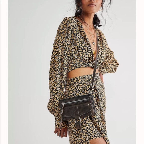 We The Free Perri Leather Crossbody  (blue) - Picture 2 of 11